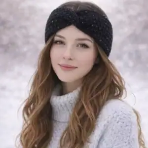 Moderna Crna Od Vune